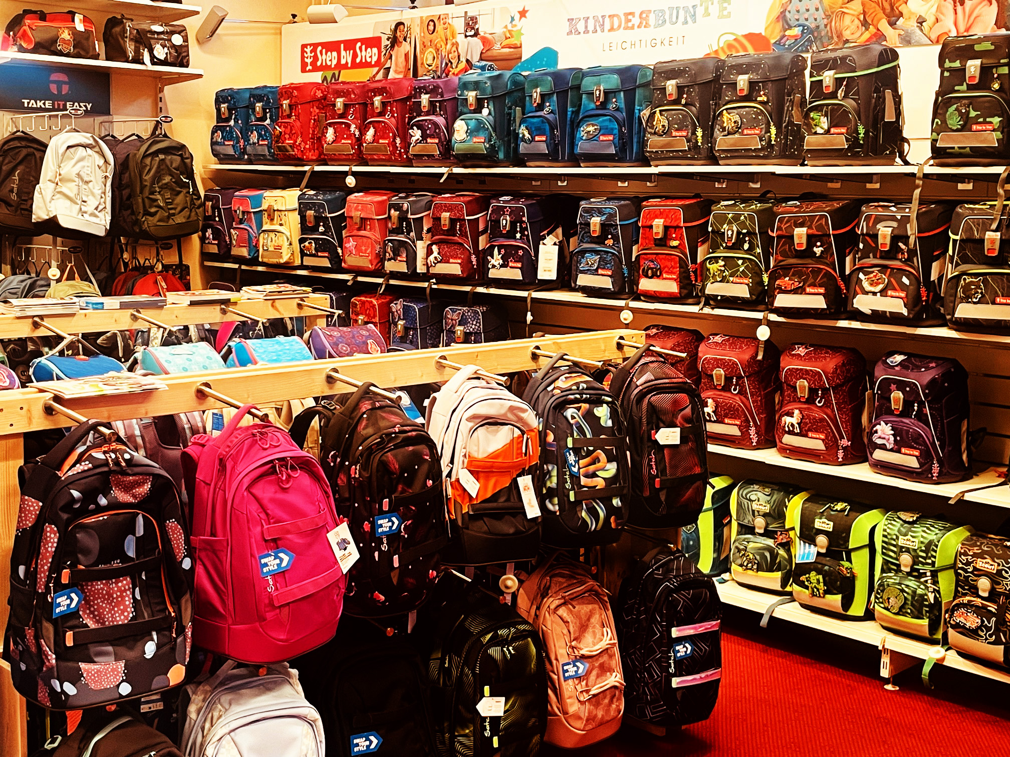 Step by Step, Fond of bags, Scout, McNeill, Vavoo