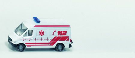 Detailansicht des Artikels: 0805 - SIKU Krankenwagen, sortiert